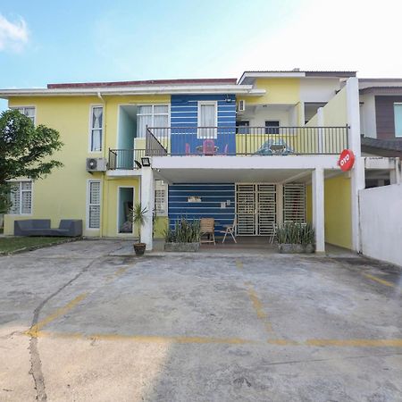 Oyo 90132 Come Inn Premium Kuala Terengganu Exteriör bild