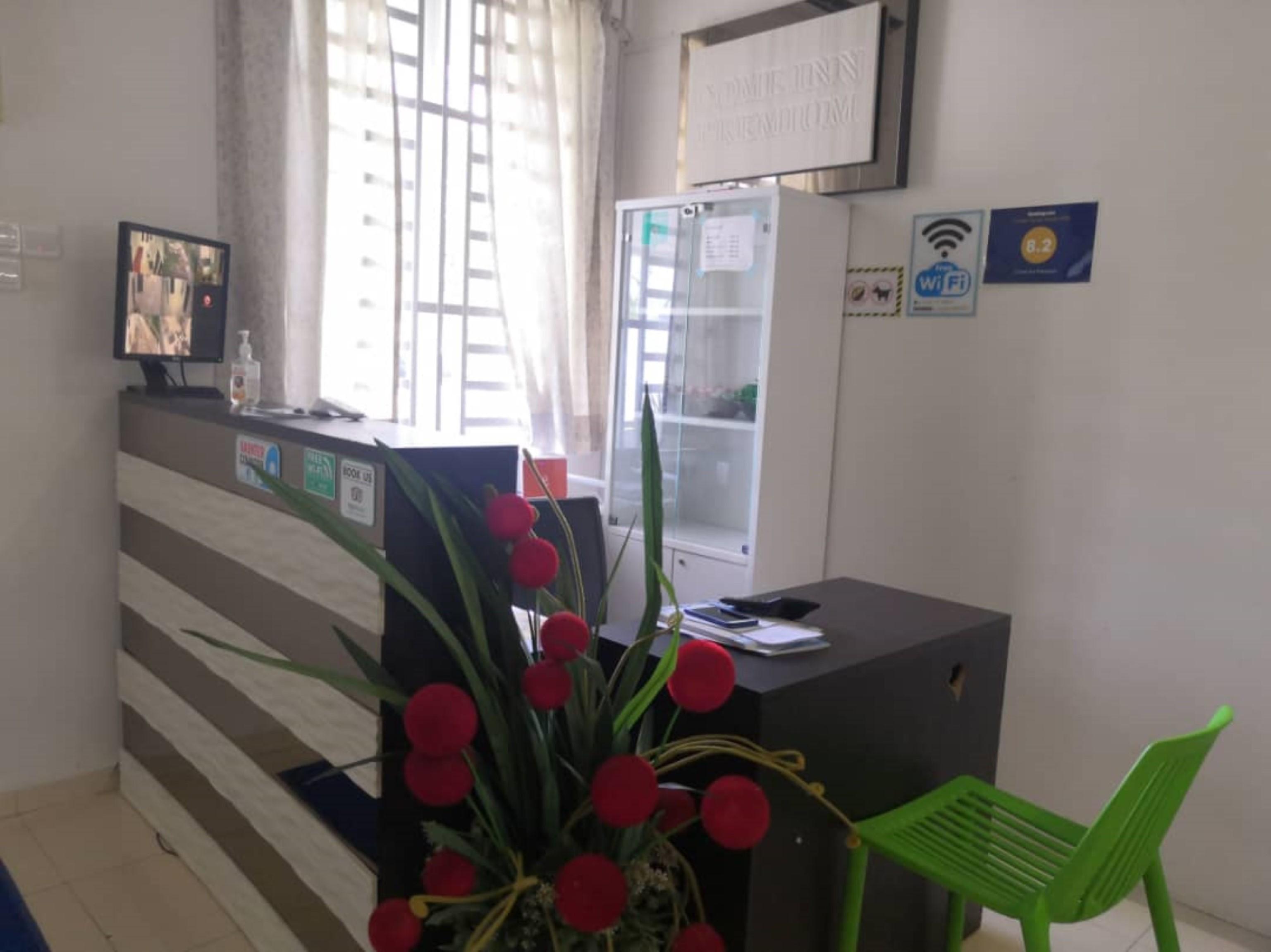 Oyo 90132 Come Inn Premium Kuala Terengganu Exteriör bild