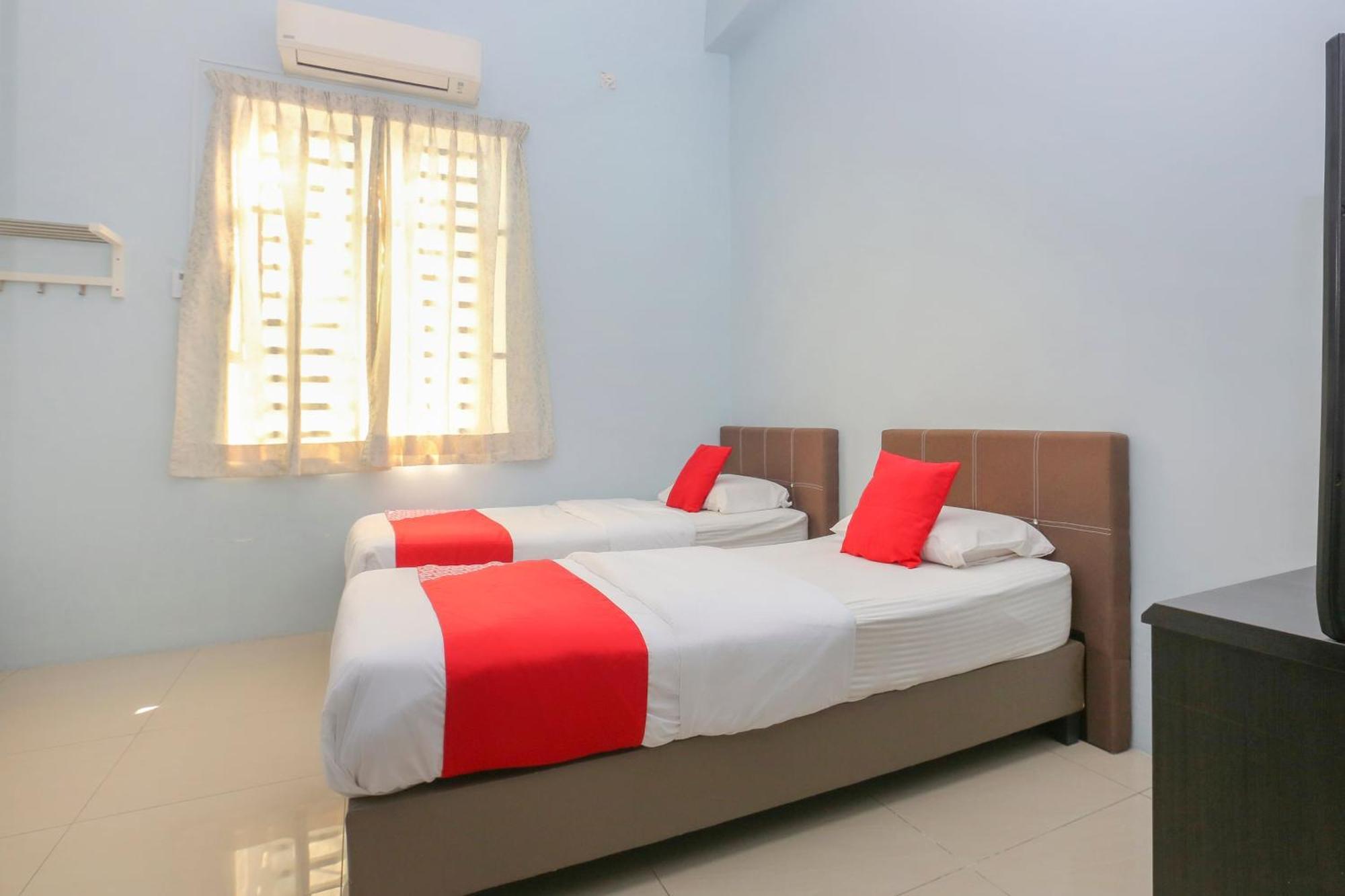 Oyo 90132 Come Inn Premium Kuala Terengganu Exteriör bild