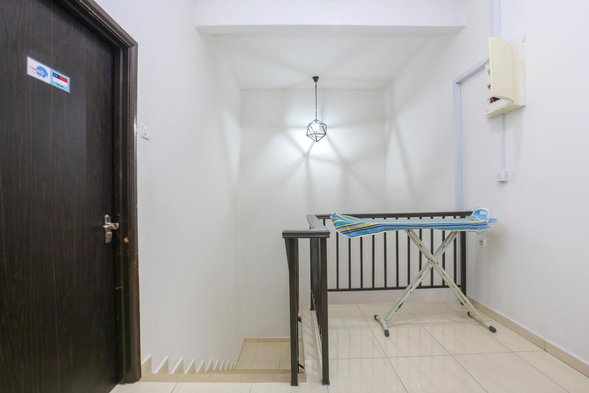 Oyo 90132 Come Inn Premium Kuala Terengganu Exteriör bild